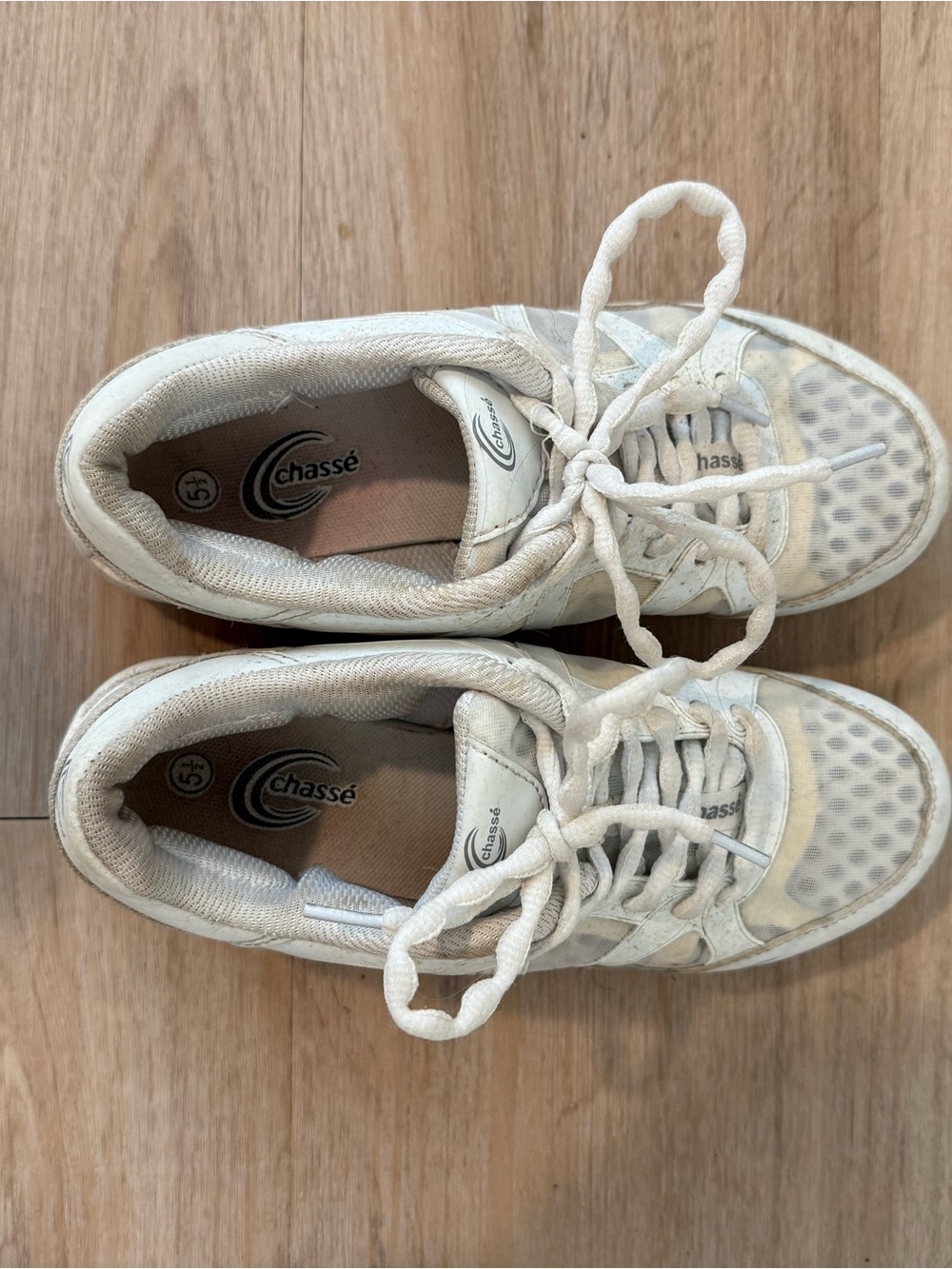 Chassé White Cheer Sneakers